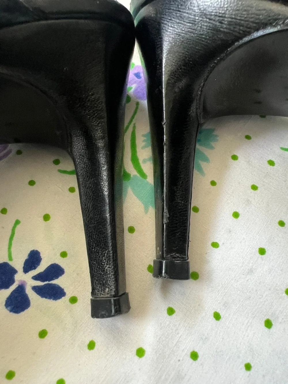 Charles Jourdan Strappy Heels Vintage (?) - 8 Black